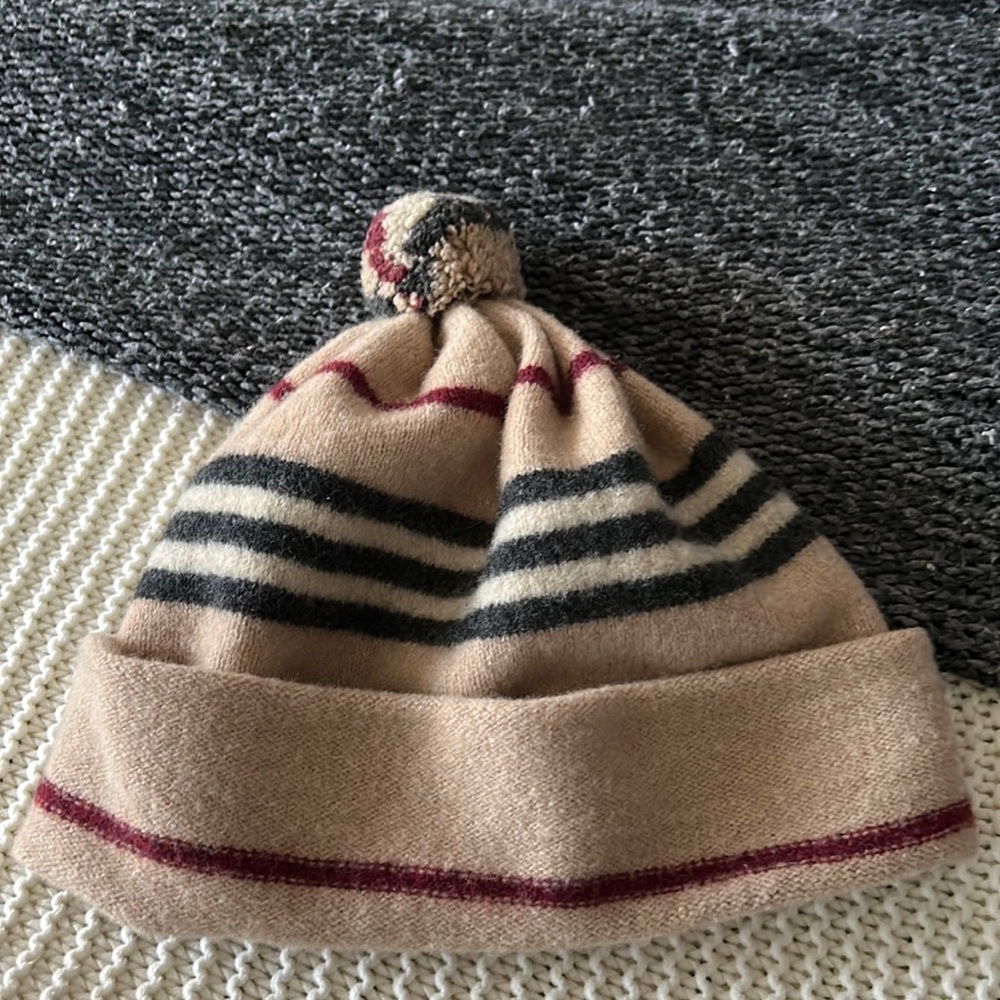 BURBERRY London lambswool nova check hat